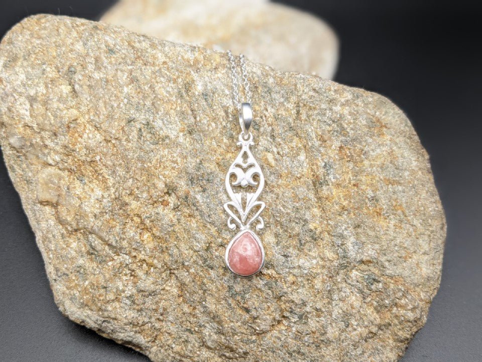 Trésors de femme - collier en argent et rhodocrosite - bijoux en pierre naturelle- bijoux argent femme bijoux fait main bijoux de luxe